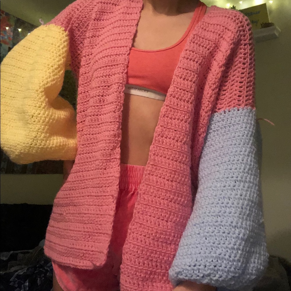 CROCHET COLORBLOCK CARDIGAN